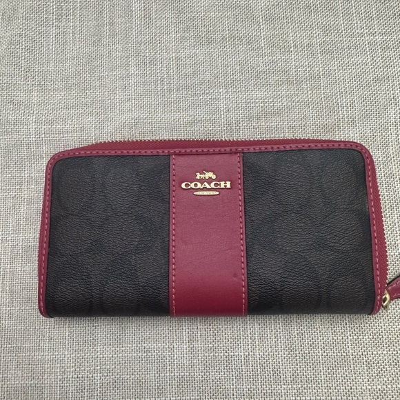 Coach Brown & Raspberry Womens Wallet - Picture 2 of 5